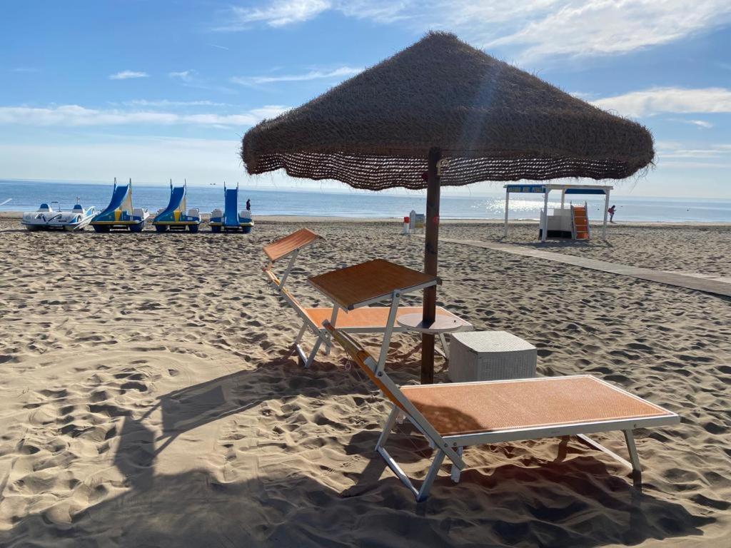 Hotel Ricci Rimini Buitenkant foto