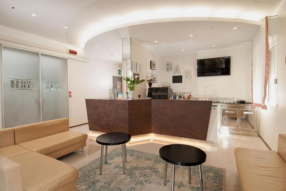 Hotel Ricci Rimini Buitenkant foto