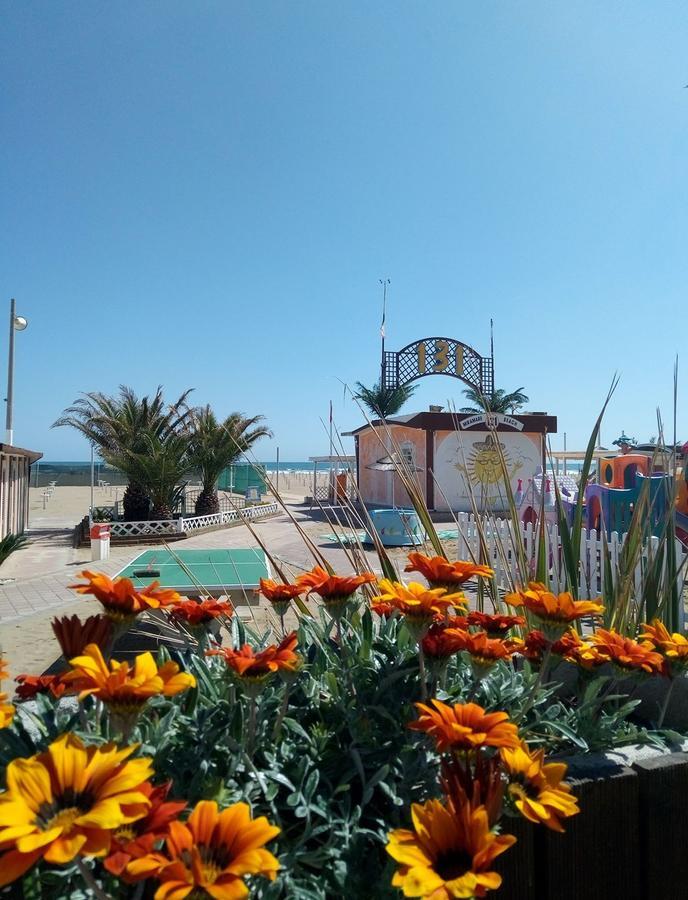 Hotel Ricci Rimini Buitenkant foto