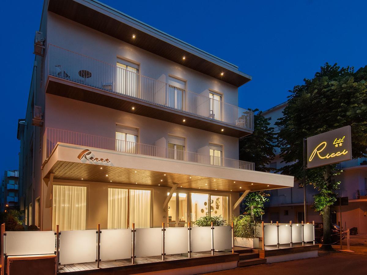 Hotel Ricci Rimini Buitenkant foto